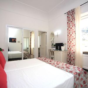 Camera classica con letto queen size
